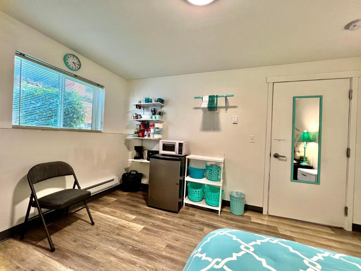 Private Room With Shared Bathroom On The 1St Floor 10 Minutes Walk To University Of Washington Seattle Exterior photo