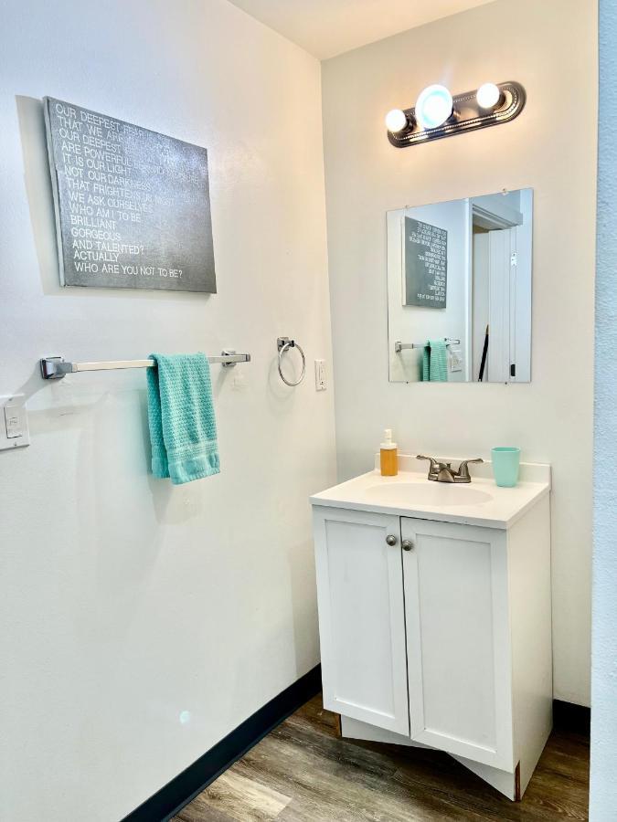 Private Room With Shared Bathroom On The 1St Floor 10 Minutes Walk To University Of Washington Seattle Exterior photo
