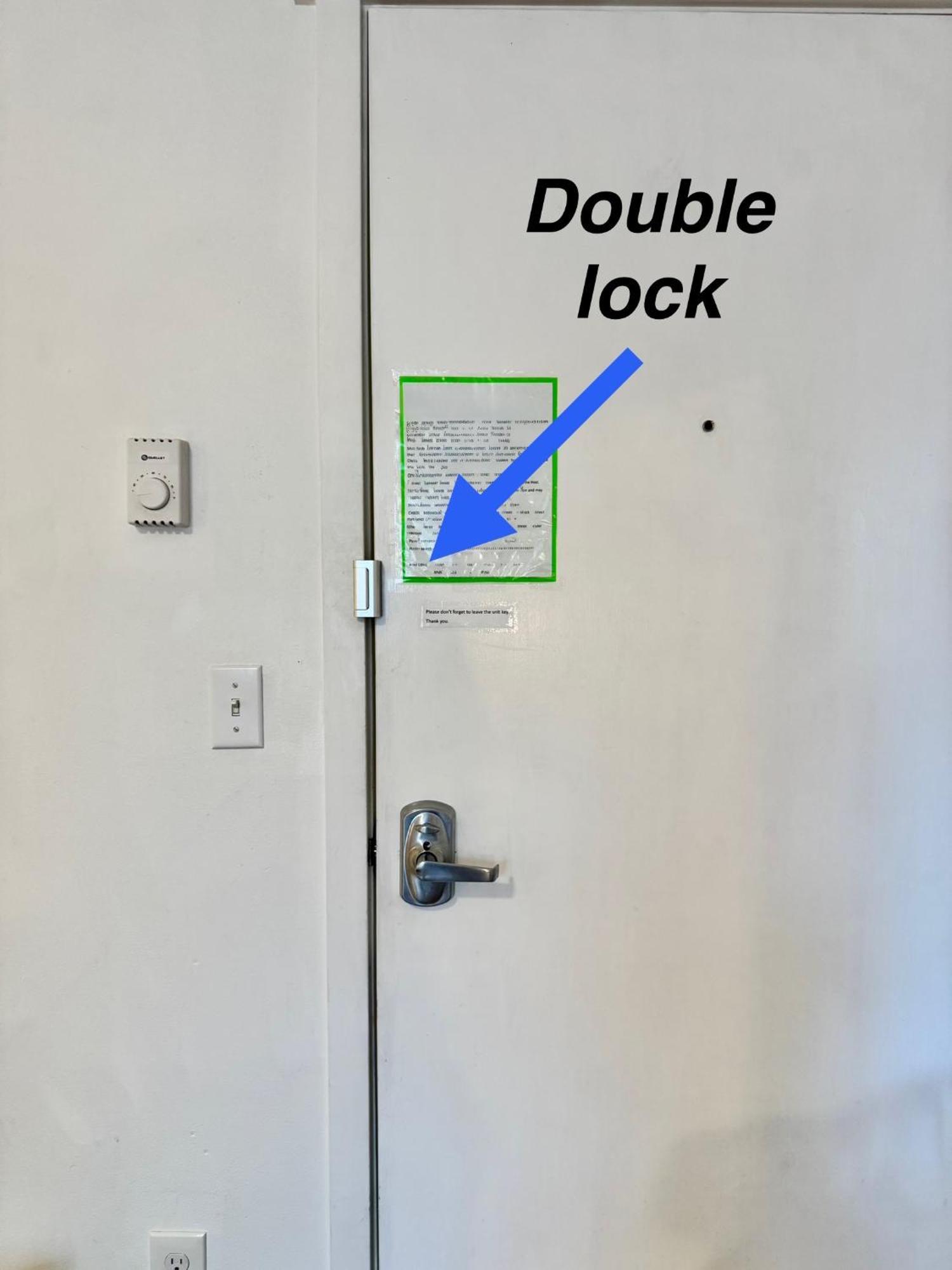 Private Room With Shared Bathroom On The 1St Floor 10 Minutes Walk To University Of Washington Seattle Exterior photo